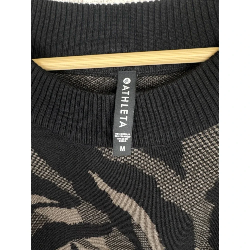 Athleta Thermolite Textured Jacquard Crew Neck Sweater Merino Wool Blend Sz M